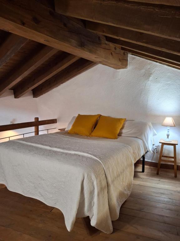 Postel nebo postele na pokoji v ubytování Cal Tonico Rural