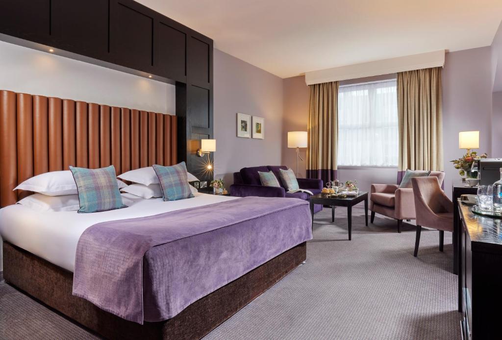 Postel nebo postele na pokoji v ubytování Radisson BLU Hotel & Spa, Sligo