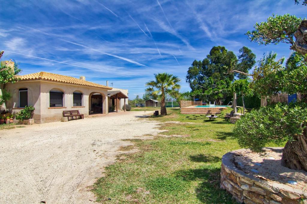 Vonkajšia záhrada v ubytovaní Masia Rural Can Ribes