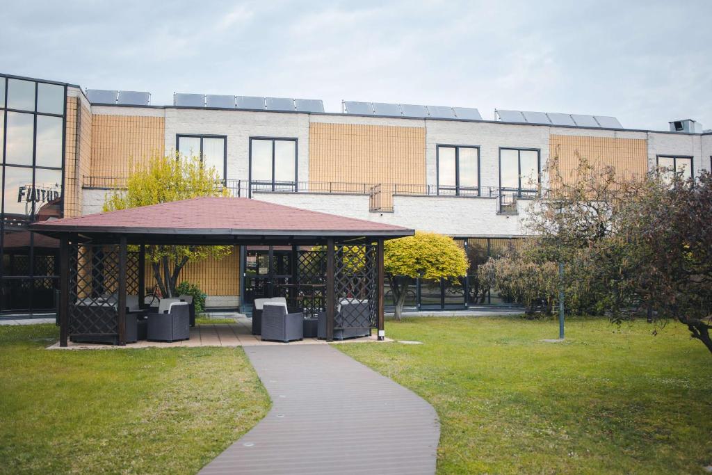 Vonkajšia záhrada v ubytovaní Best Western Mirage Hotel Fiera