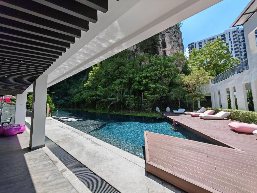 イポーにあるThe Cove Duplex 13pax 3Br 4bathroom 2parking by IWH Suitesのギャラリーの写真