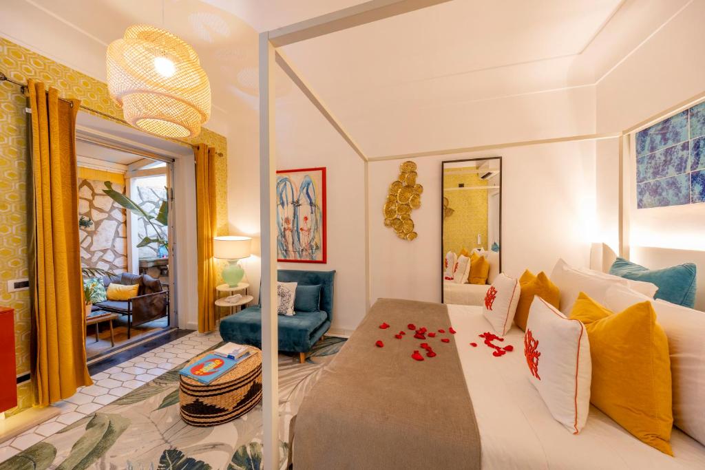 Posedenie v ubytovaní Suite Apartment Capri con Jacuzzi in Piazzetta