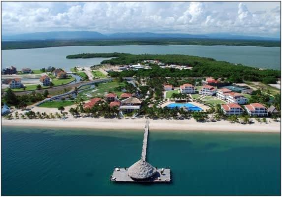 Ocean Crush- Beachfront & Resort Amenities