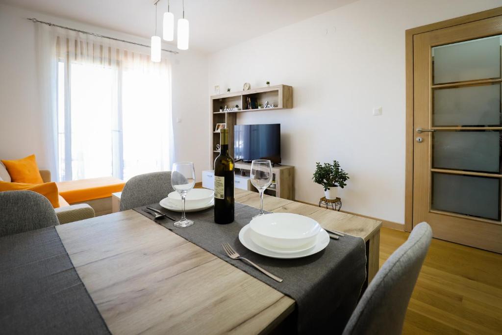 TV a/nebo společenská místnost v ubytování Apartman NN