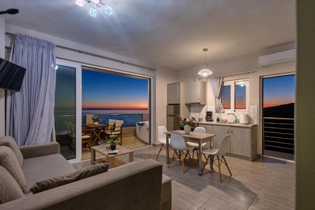 Posedenie v ubytovaní Akrotiri Panorama- luxury rental apartments with sea view