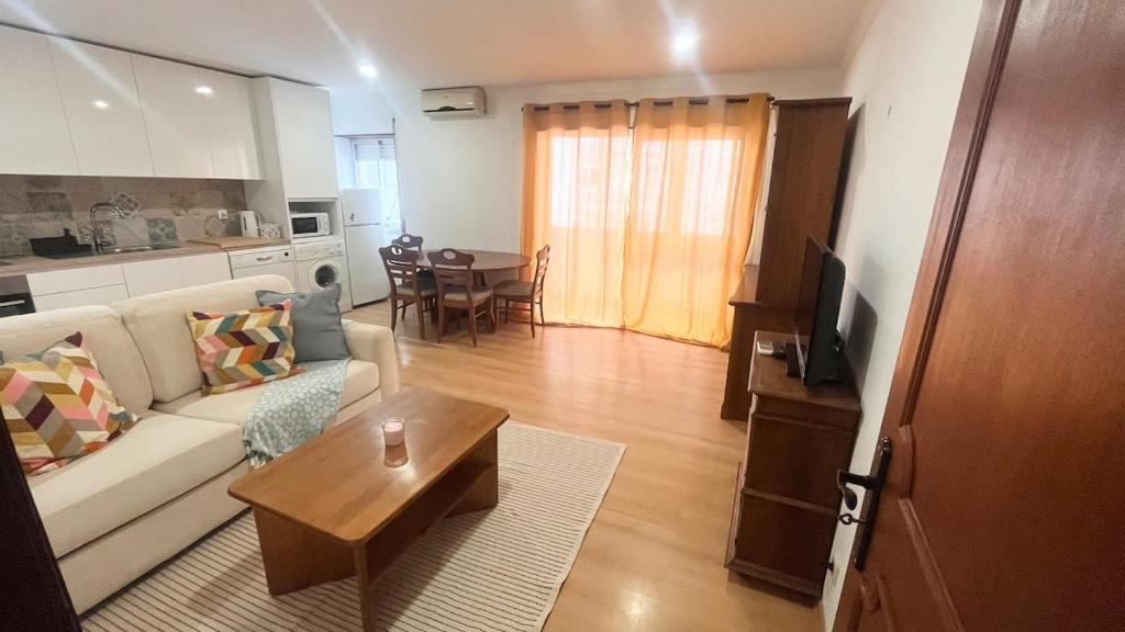 Μια τηλεόραση ή/και κέντρο ψυχαγωγίας στο Caparica Escape