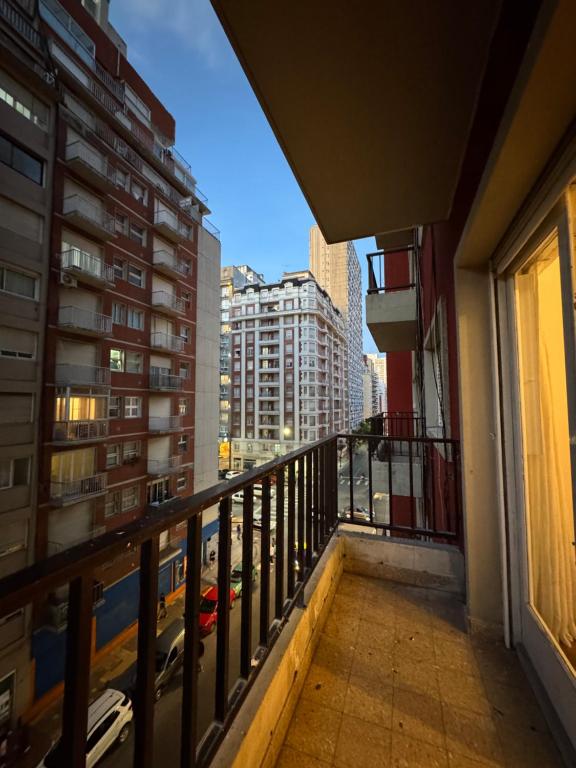 Dpto 3 Amb Balcón Plaza y Mar