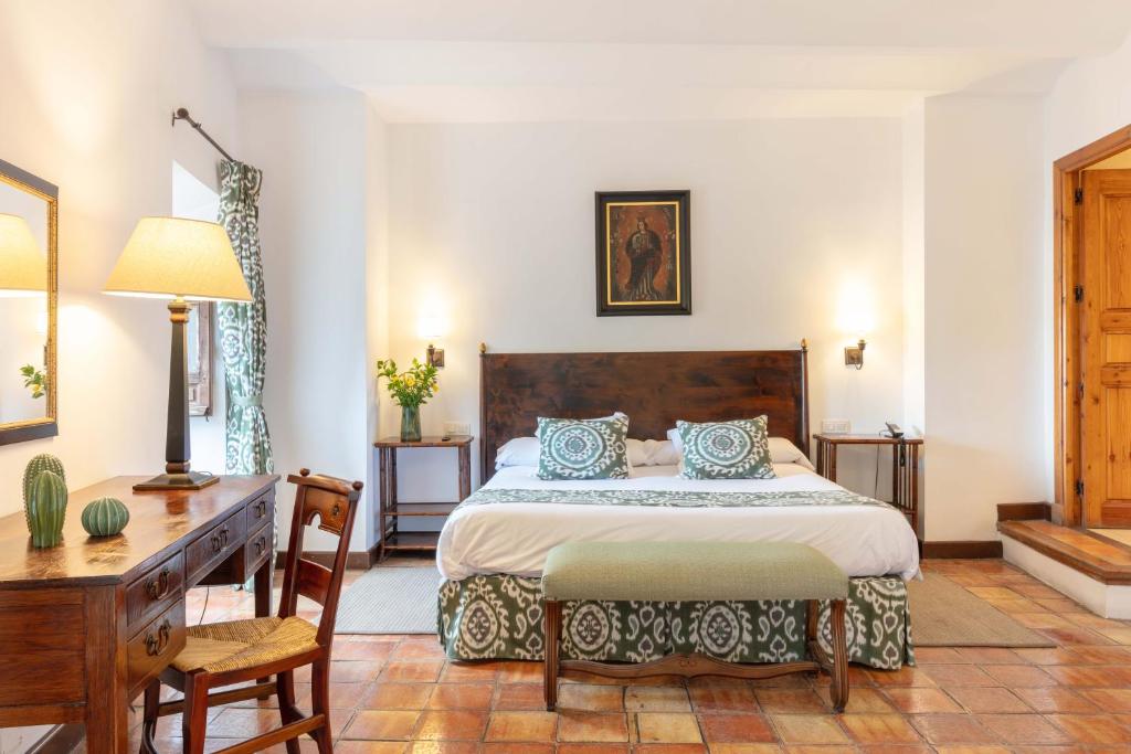 Hotel Puerta de la Luna - 
