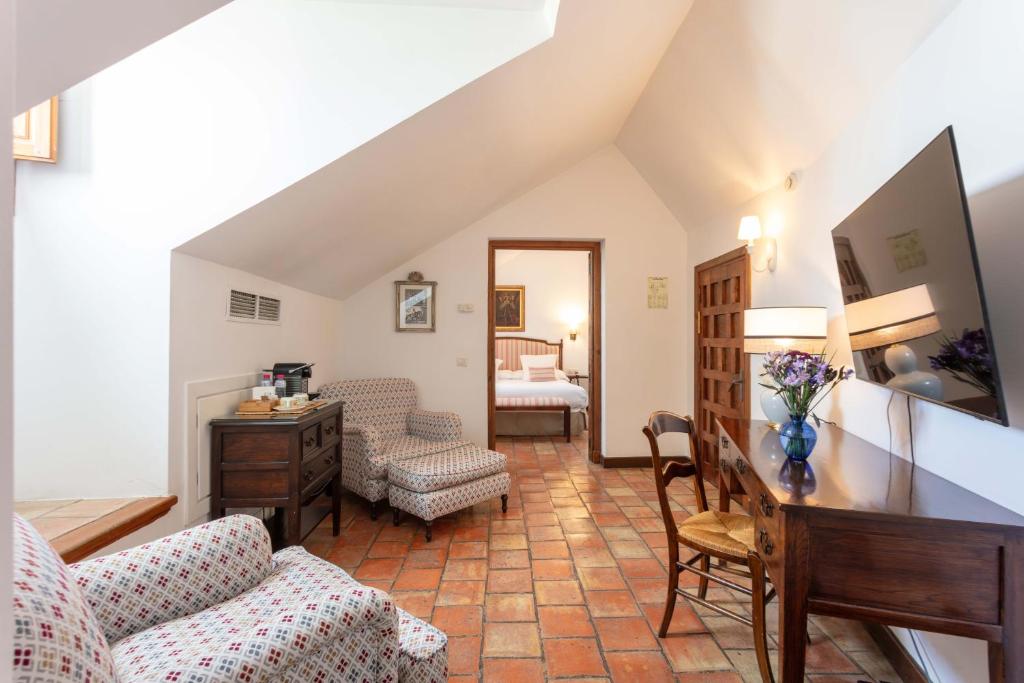 Hotel Puerta de la Luna - 