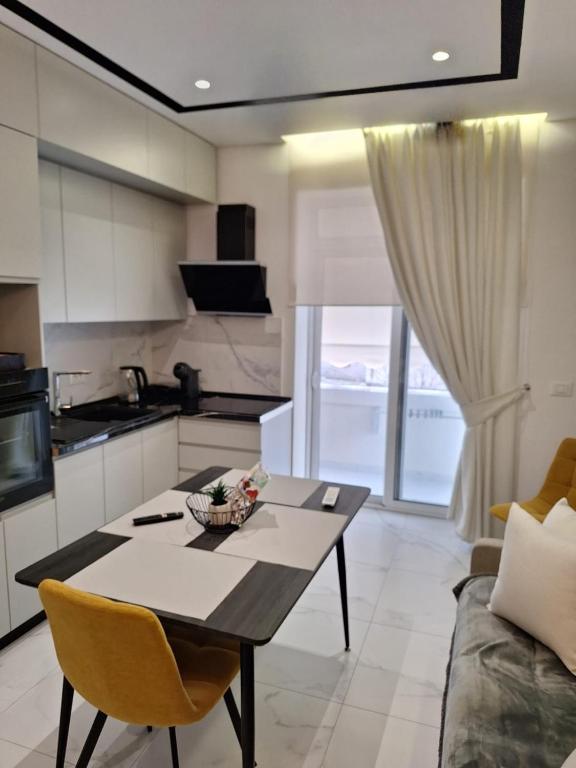 Kuchyň nebo kuchyňský kout v ubytování Celeste Guest House