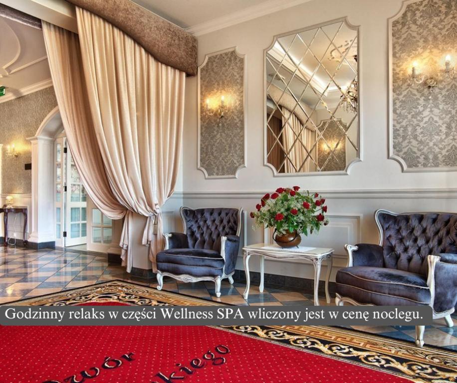 Dwór Czarneckiego - Resim 1