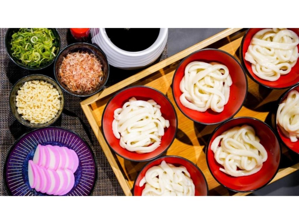 ホテルの敷地内または近くでの食事または食べ物