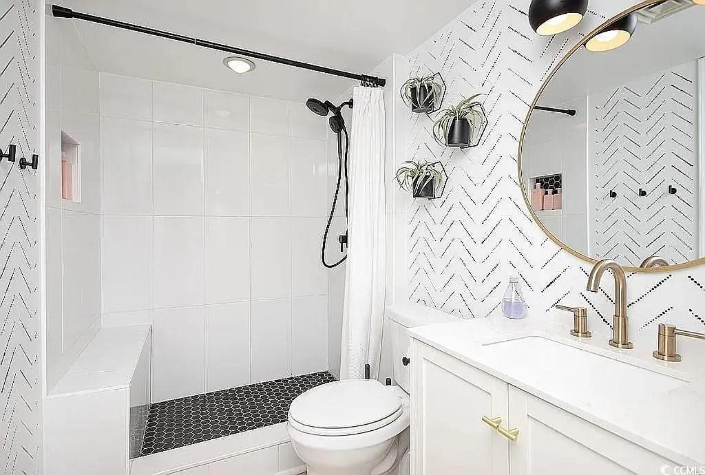 Ein Badezimmer in der Unterkunft Coastal Comfort Your Perfect Beachfront Getaway