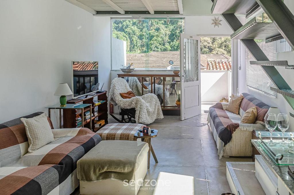 Χώρος καθιστικού στο Aconchegante Loft na serra de Petrópolis ATO3091