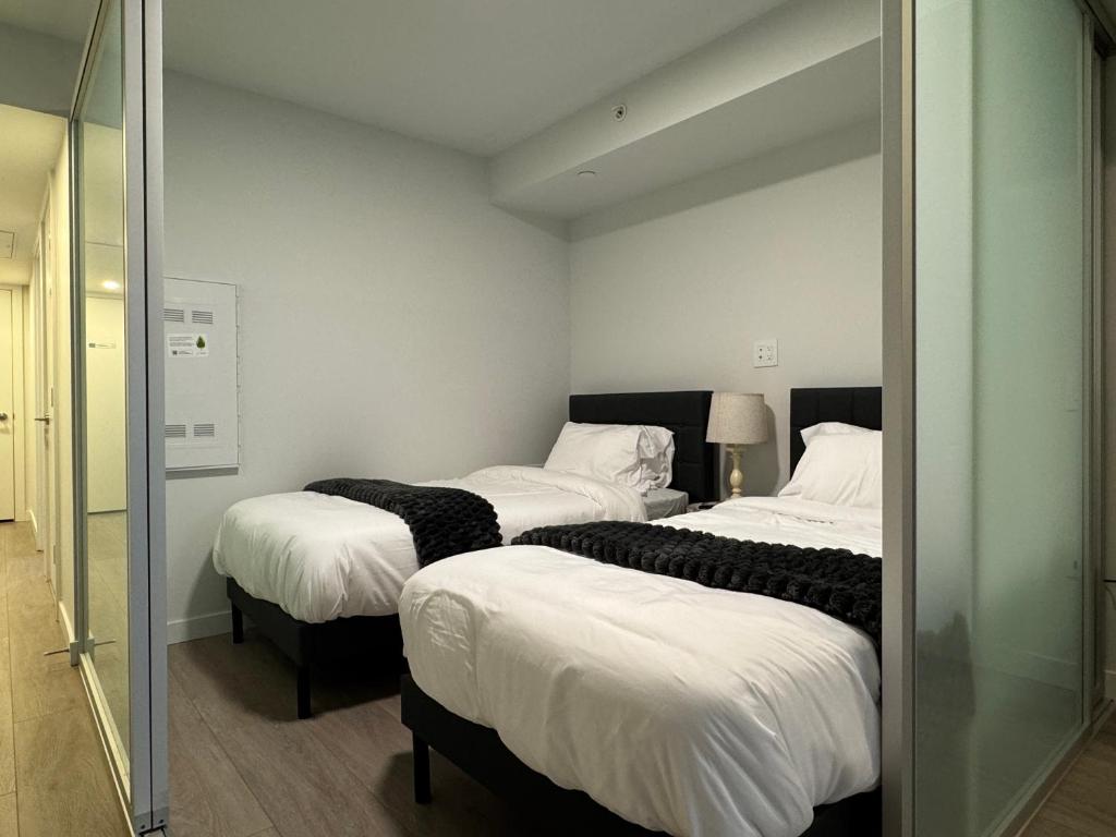 Silverstone Downtown Center Long-Stay Home in Vancouver photo