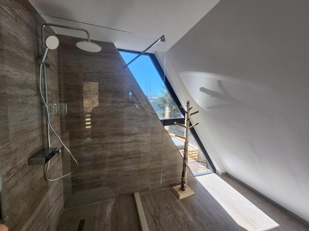 Ένα μπάνιο στο Black Roof