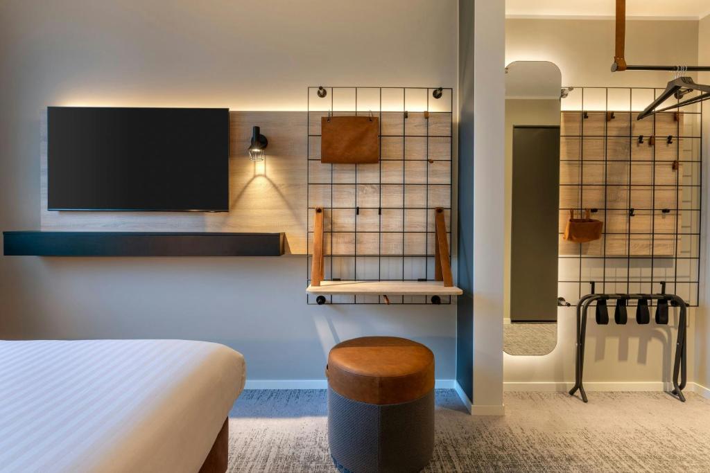 Moxy Berlin Ostbahnhof - Resim 25