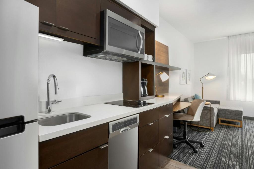 TownePlace Suites by Marriott Montgomery EastChase - King Studio With Sofa Bed