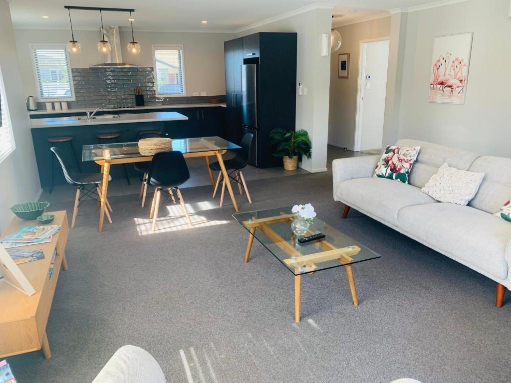 Stunning Modern Retreat - Resim 27