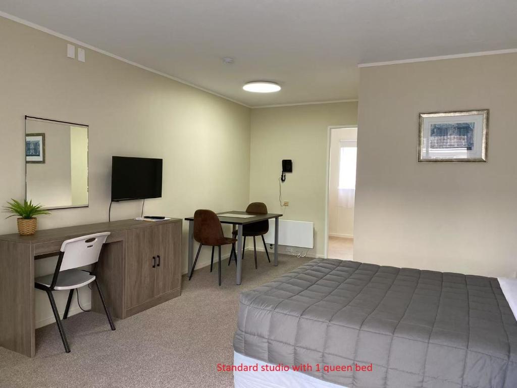 Malones Spa Motel - Resim 21