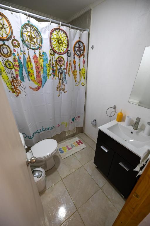 Koupelna v ubytování Hostal Ruta del Desierto