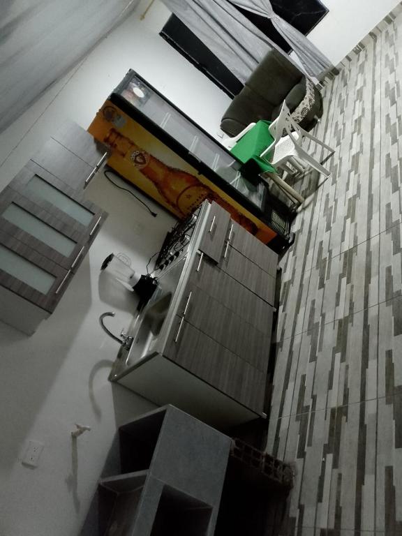 Kuchyň nebo kuchyňský kout v ubytování HOSTAL SARITA
