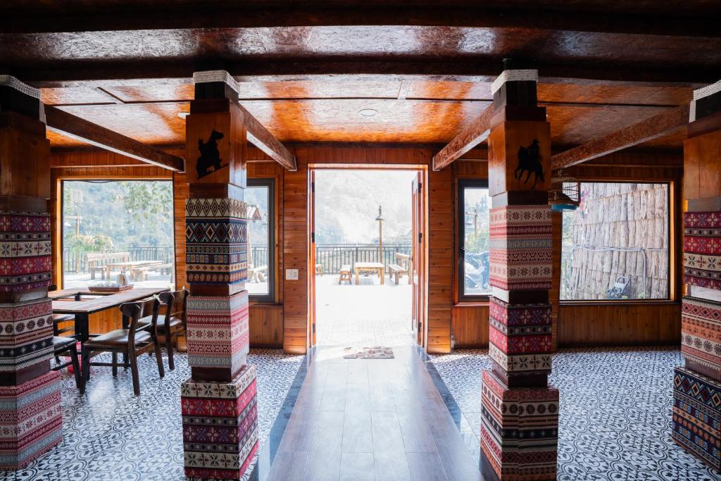 Restaurace v ubytování Sinai Bungalow & Hotel SaPa