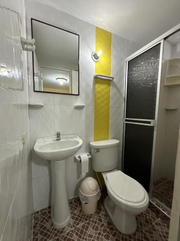Koupelna v ubytování Las Camelias Apartahotel