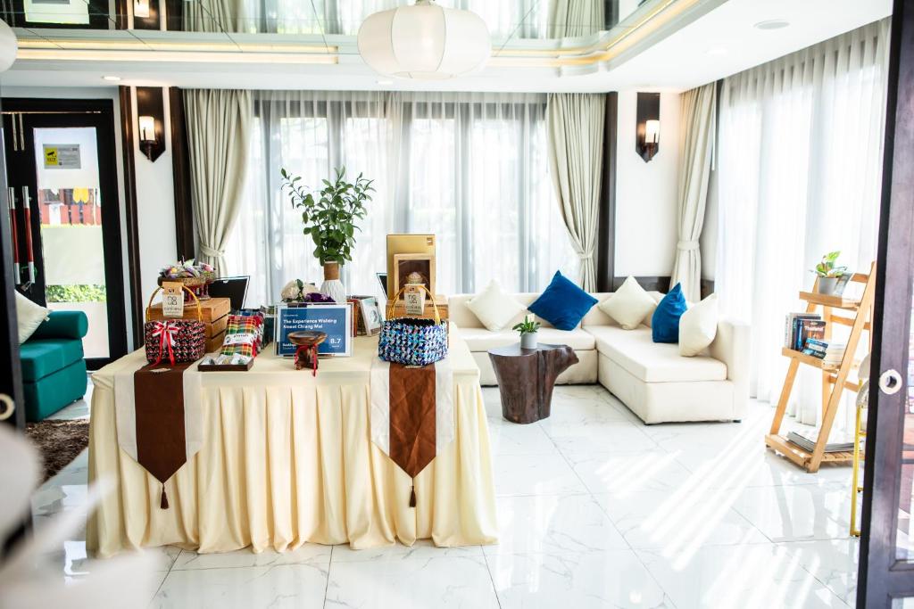 The Experience Walking Street Chiang Mai - Resim 10