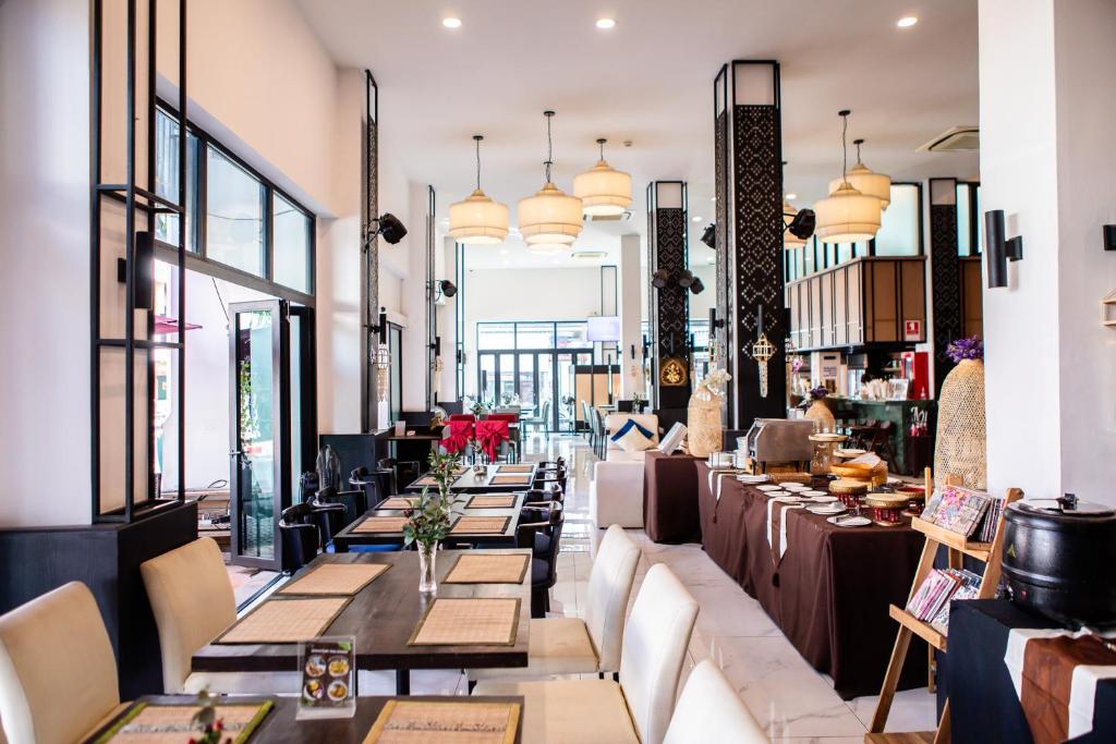 The Experience Walking Street Chiang Mai - Resim 4