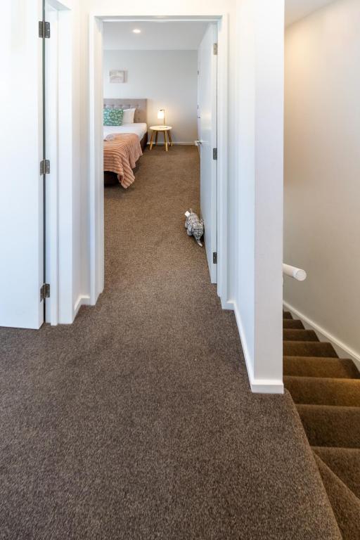 Warm and Quiet, Standalone, Sunny, Carpark - Resim 24