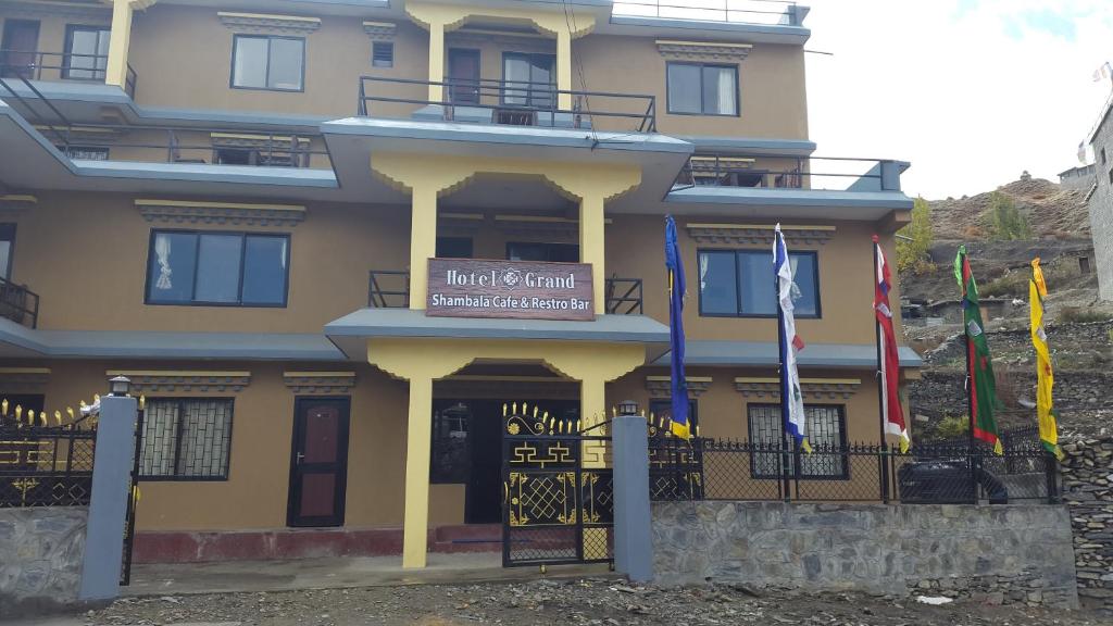 Budova, kde se hotel nachází