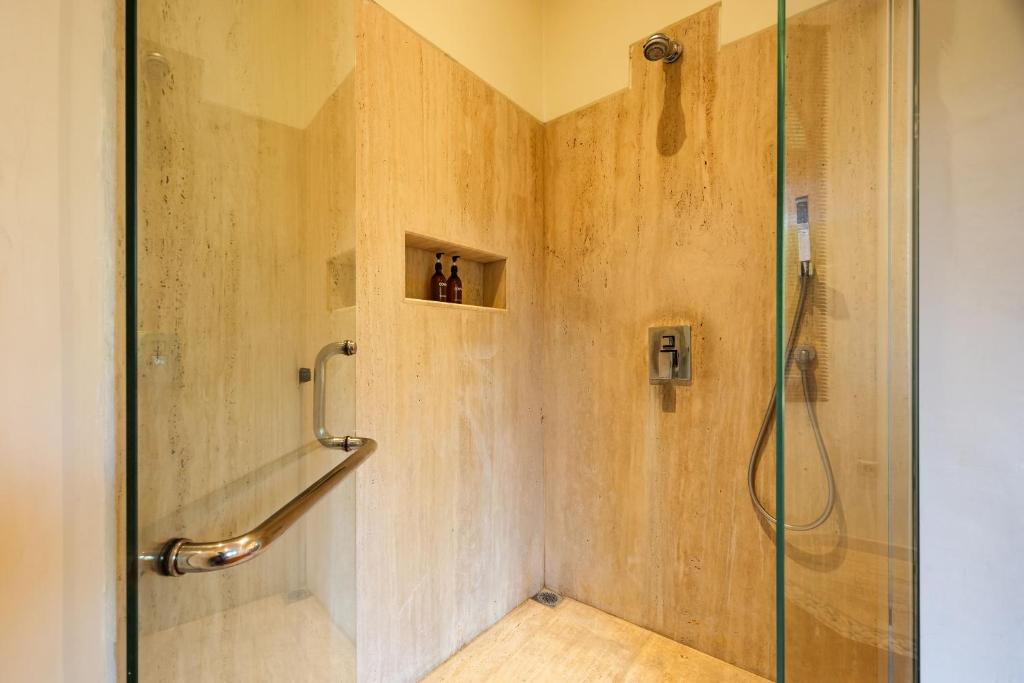 Koupelna v ubytování Cove Urbanest Inn