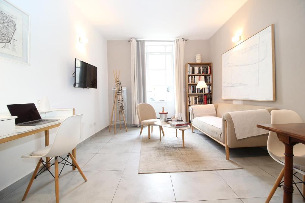 Les Lices 2- hypercentre - Tout Confort -Proche gare - Wifi rapide - idéal digital nomad - RdC
