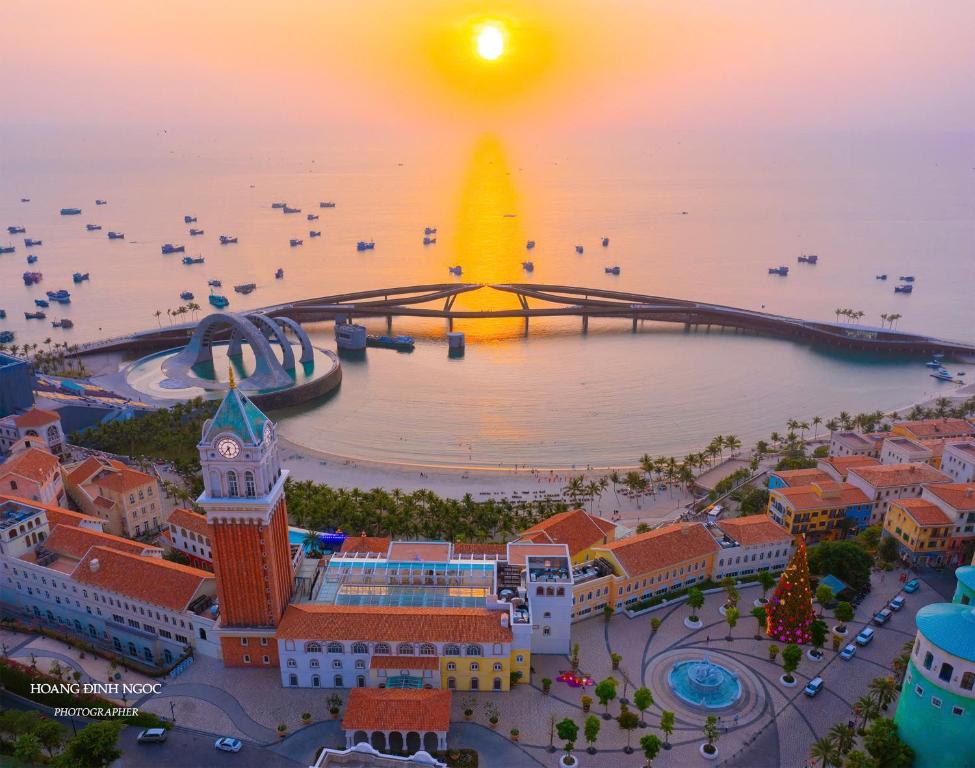 Cảnh biển hoặc tầm nhìn ra biển từ khách sạn căn hộ