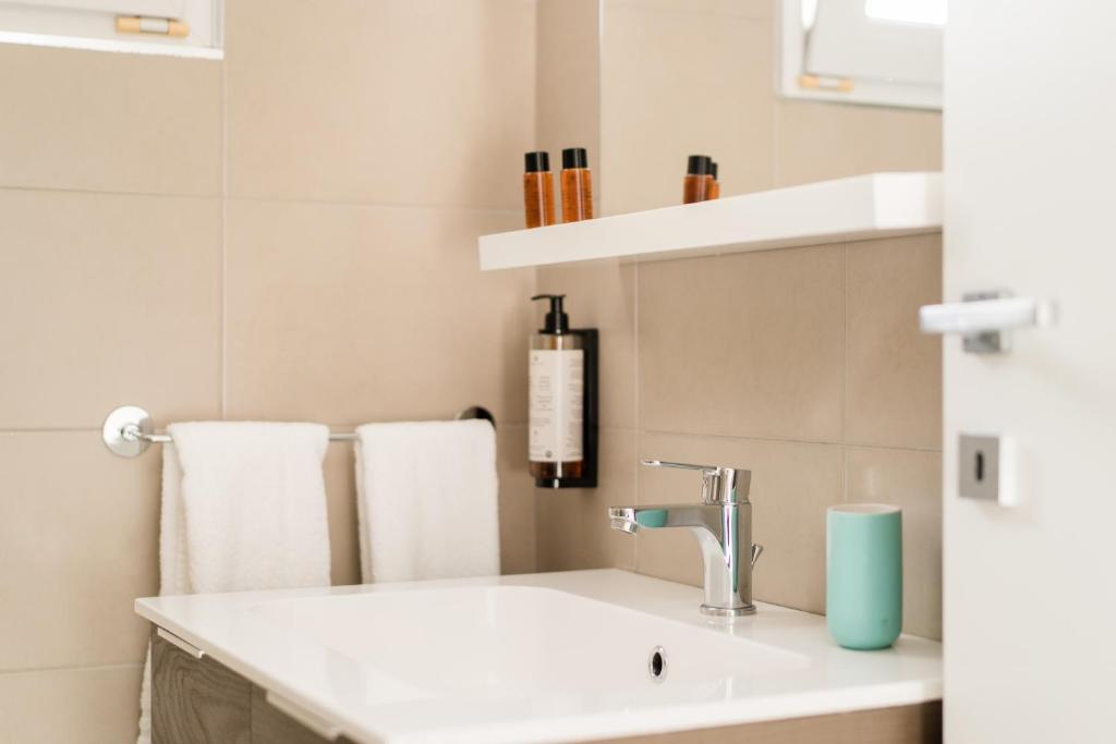 Dieci by Comorooms - 18