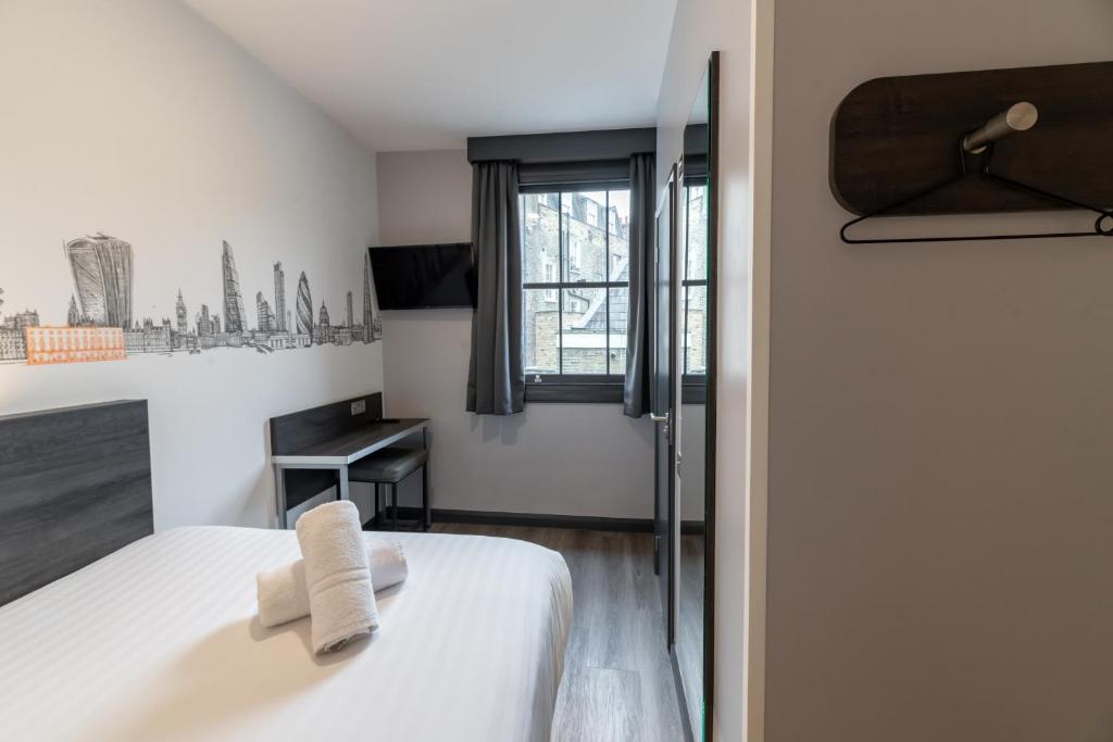 easyHotel Victoria - Resim 28