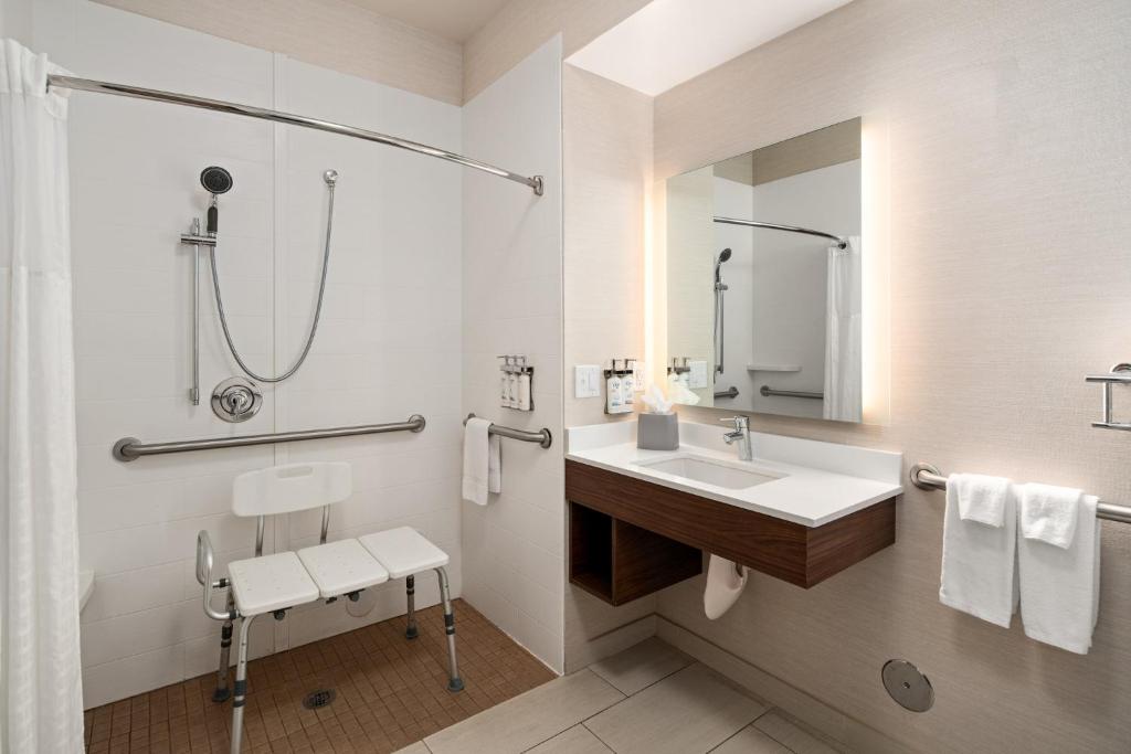 Holiday Inn Express Hotel & Suites Coeur D'Alene I-90 Exit 11, an IHG Hotel - 