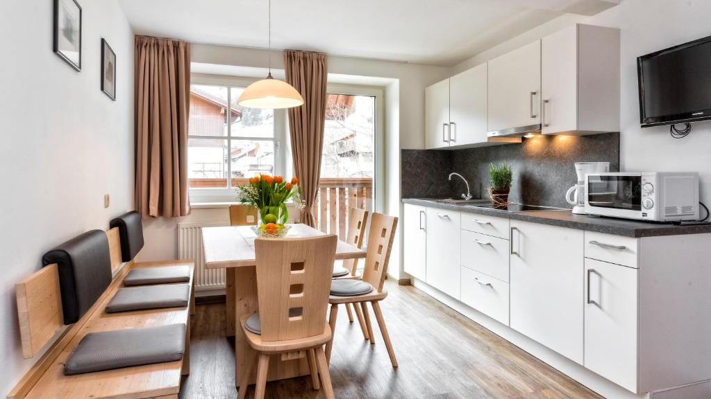 Kuchyň nebo kuchyňský kout v ubytování Appartement Treffpunkt