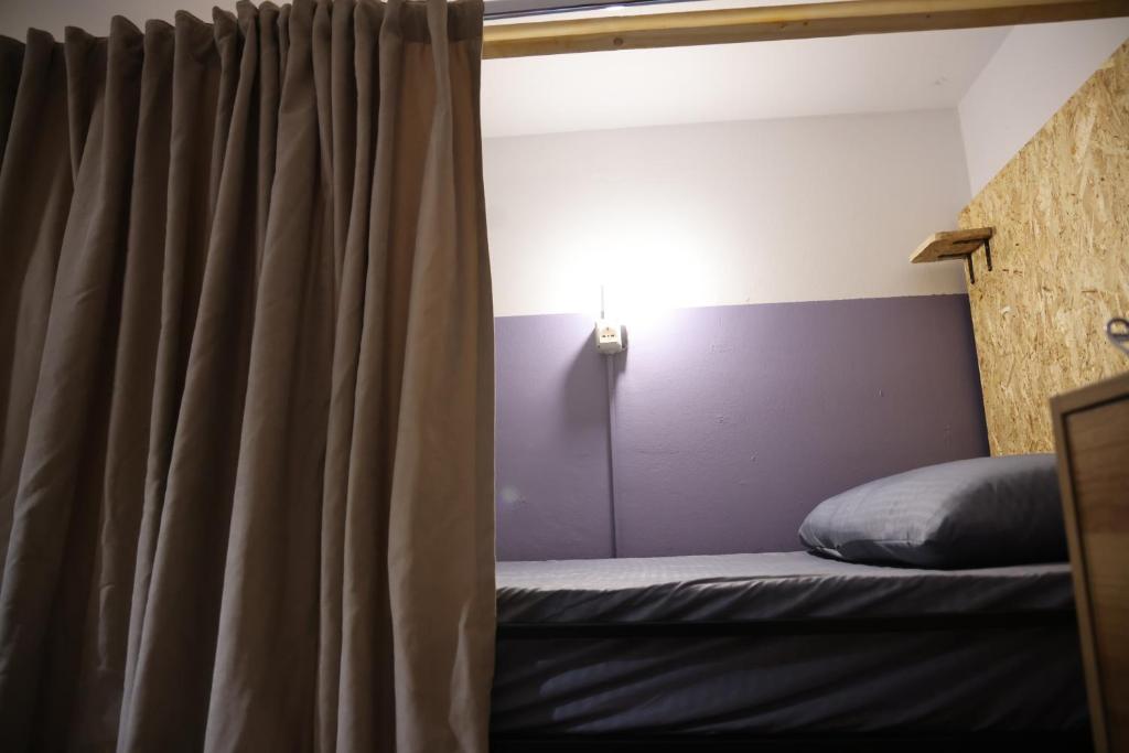Cama o camas de una habitación en Shkodra Hostel & Day Tours