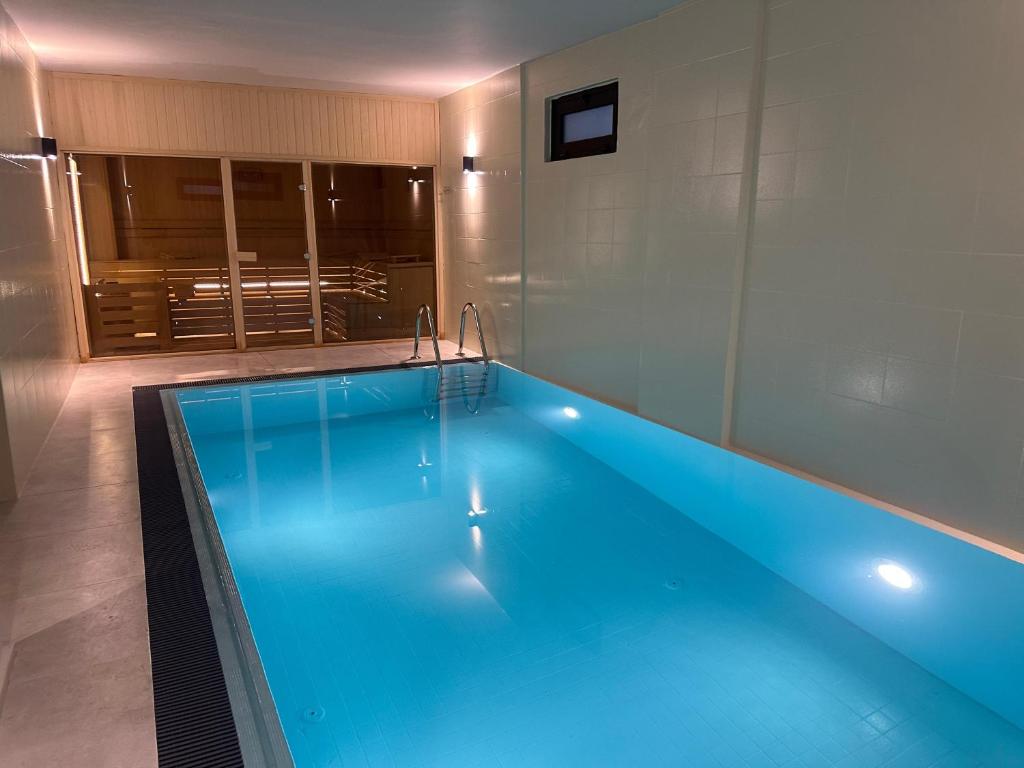 Bazén v ubytování Ata Park Hotel nebo v jeho okolí