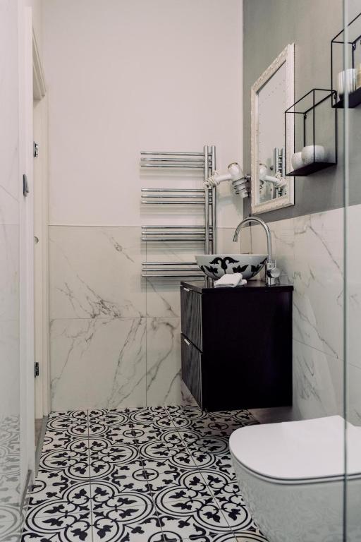 Łazienka w obiekcie Wenceslas Square / Main Station - NEW STUDIO*****