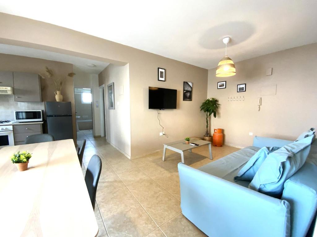 Spacious 3Apt Combo, Fast WiFi, 5Min Walk to Beach