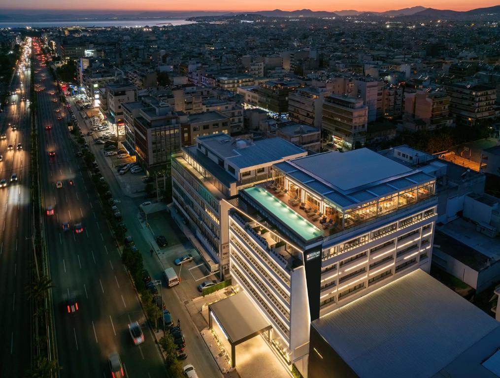 Nespecifikovaný výhled na destinaci Atény nebo výhled na město při pohledu z hotelu