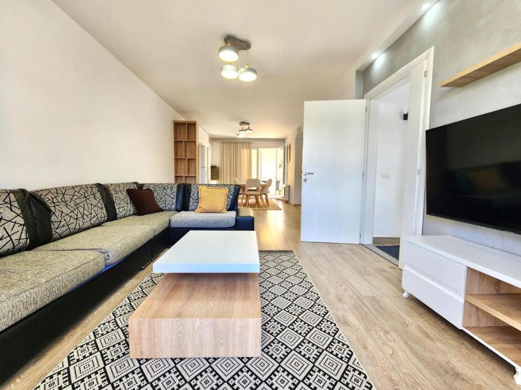 Μια τηλεόραση ή/και κέντρο ψυχαγωγίας στο Apartments Bella Notte