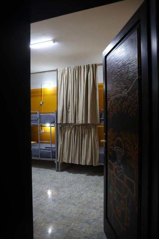 Cama o camas de una habitación en Shkodra Hostel & Day Tours