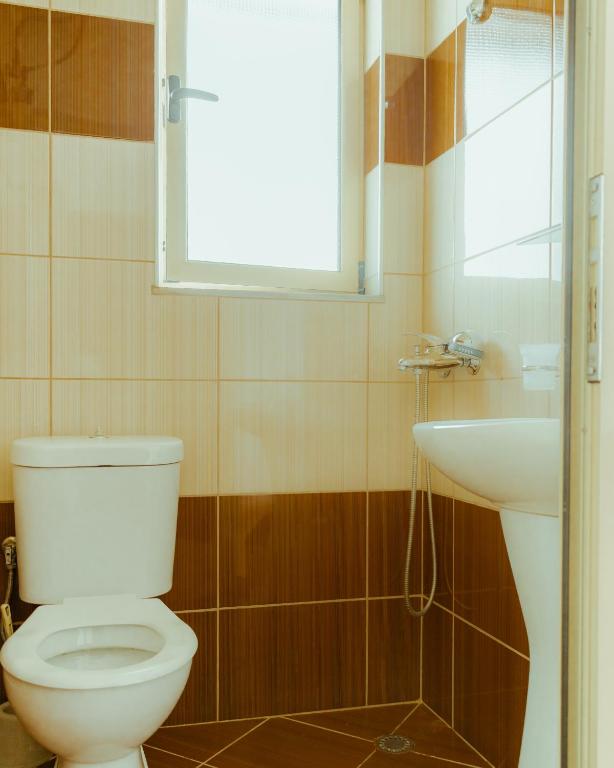 Koupelna v ubytování Guesthouse Shtino