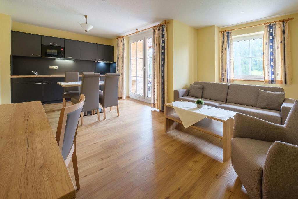 Kuchyň nebo kuchyňský kout v ubytování Gasthof Schwabenhof