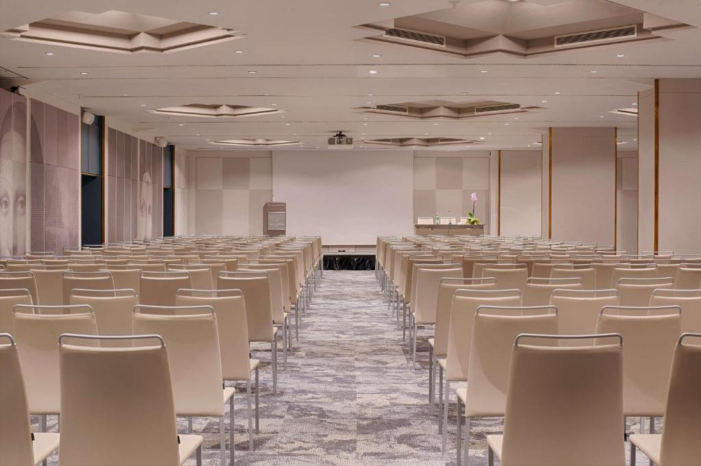 NH Roma Villa Carpegna - Resim 31