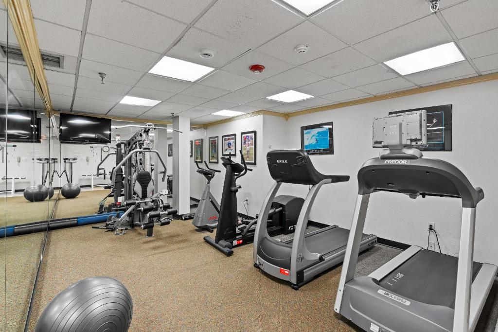 Fitness centrum a/nebo fitness zařízení v ubytování Executive Inn - Fort Lee